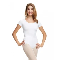 Capezio TC0054W baletný dres s krátkym rukávom a s opaskom 