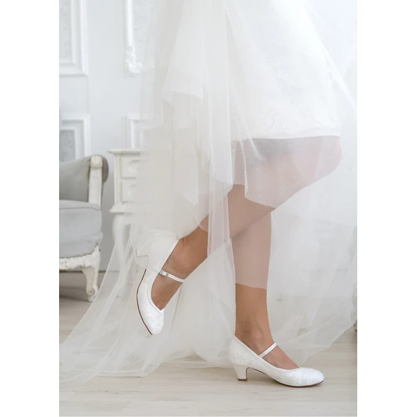 Flora, svadobné topánky
